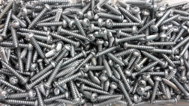screws-1052508